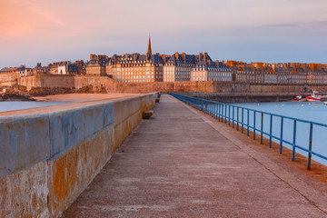 Fototapete - Medieval fortress Saint-Malo, Brittany, France