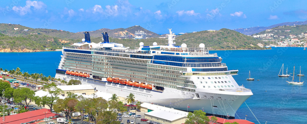 Cruise ship docked near Saint Thomas Island on a Caribbean Vacation cruise - obrazy, fototapety, plakaty 