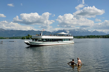 Fototapete - Dampfer auf dem Staffelsee bei Uffing