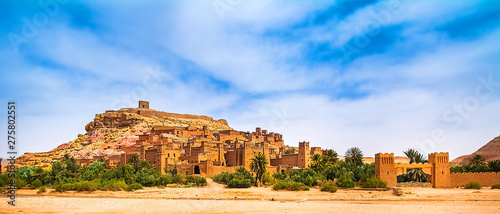 Cuadros en Lienzo Amazing view of Kasbah Ait Ben Haddou near Ouarzazate in the Atlas Mountains of Morocco