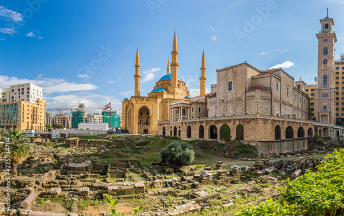 Fotografía Saint Georges Maronite Cathedral and Mohammed Al-Amin Mosque side by side in Bei