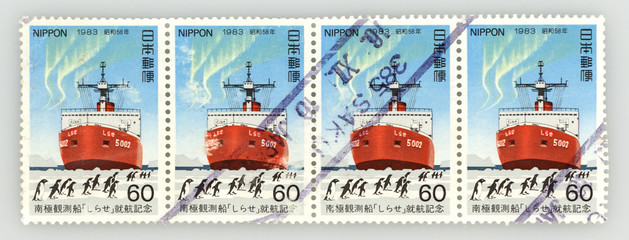 Wall Mural - Briefmarken stamp 60 Japan Nippon Eisbrecher Pinguine Japanese icebreaker Shirase 1983 anniversary jubiläum 5002 vier block gruppe gelaufen gestempelt used penguins Polarlicht aurora bolearis