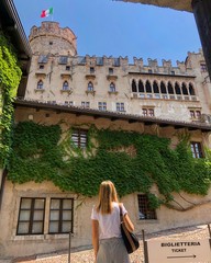 Wall Mural - Trento castello buon consiglio 