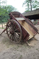 Sticker - Chariot ancien en bois en Bourgogne