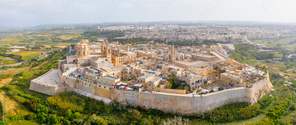 Panorama of the town of Mdina fortress aerial top view in Malta. - obrazy, fototapety, plakaty 