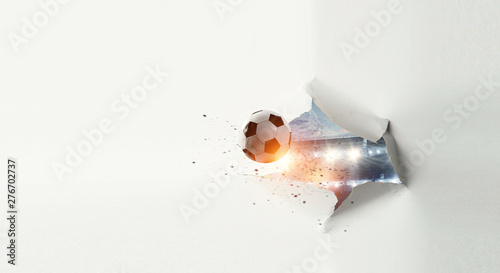 Cuadros en Lienzo Paper torn hole effect with flying ball