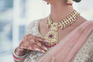 Indian hindu bride is wearing her jewellery