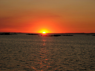 Serie de fotos de la puesta de sol del 5 de agosto de 2005 en San Vicente do Grove (España). Foto 6