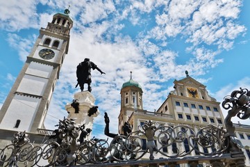 Wall Mural - Augsburg, Augustusbrunnen, Perlachturm und Rathaus