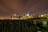 Fototapeta Nowy Jork - ダンボ地区から見たマンハッタンの夜景