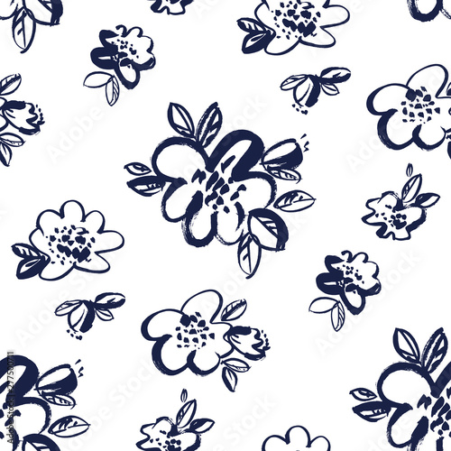 Simple black and white flor...
