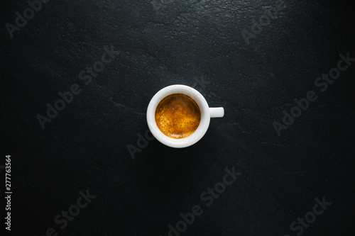 Fotografía Cup of fresh made coffee served in cup