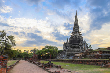 Ayutthaya historical park covers the ruins of the old city of Ayutthaya,  Wat phra si sanphet.