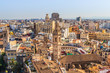 Blick über die historische Altstadt von Valencia, Spanien, in der Mitte Kirche Santa Catalina und Plaza Redonda