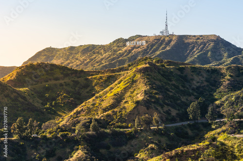 Cuadros en Lienzo Panorama of the Hollywood Hills and Sign in Los Angeles California, USA