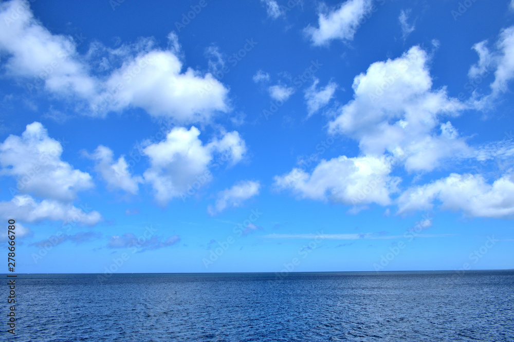 青空と海Stock Photo | Adobe Stock