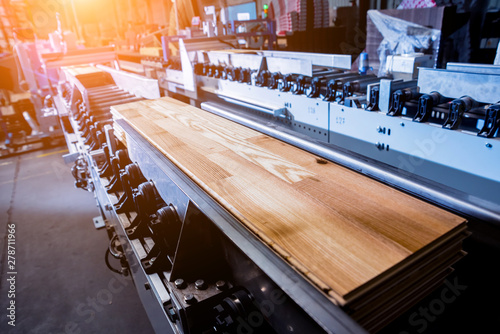 Production line of the wooden floor factory Canvas
