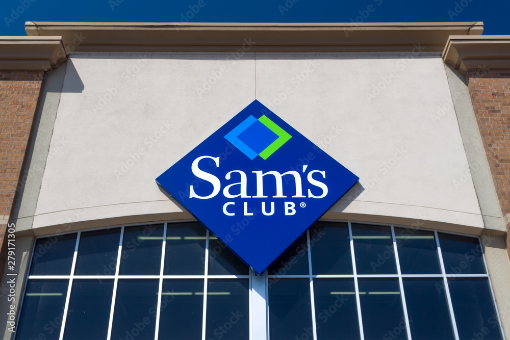 Sam's Club Exterior and Logo