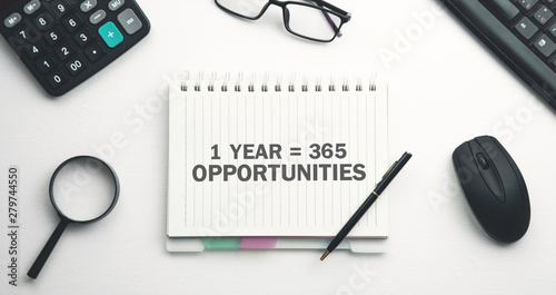 Fotomural 1 year 365 Opportunities. Positive thinking. Business concept