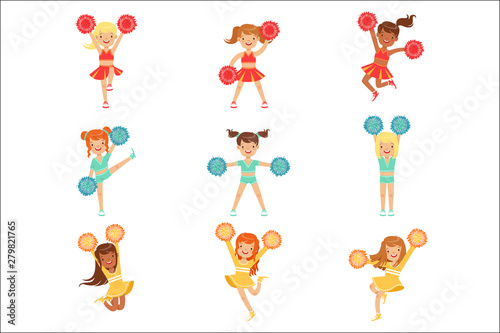 Cuadros en Lienzo Primary School Little Girls In Cheerleaders Uniform Cheering And Cheerleading Wi