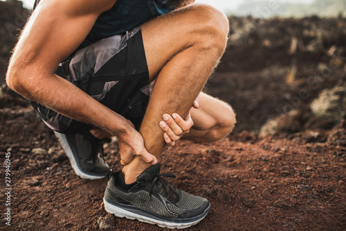 Fotomural Achilles injury on running outdoors