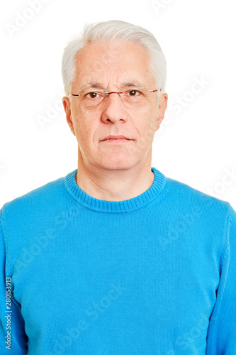 Fotografía Gesicht von Senior als biometrisches Passfoto