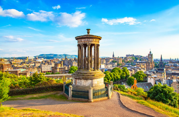 Fototapete - Calton Hill and Edinburgh city view