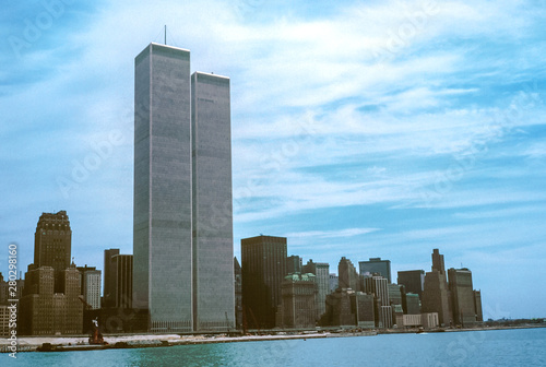Cuadros en Lienzo Iconic World Trade Center featured as landmark of the Twin Towers from New Jersey and Hudson River