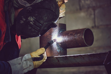 Canvas Print - Argon arc welding control sample of carbon steel pipes