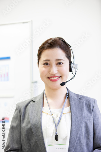 笑顔の日本人女性オペレーター Buy This Stock Photo And Explore Similar Images At Adobe Stock Adobe Stock 笑顔の日本人女性オペレーター Buy This Stock Photo And Explore Similar Images At Adobe Stock Adobe Stock