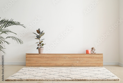 Fotomural Stylish interior of modern living room with light wall