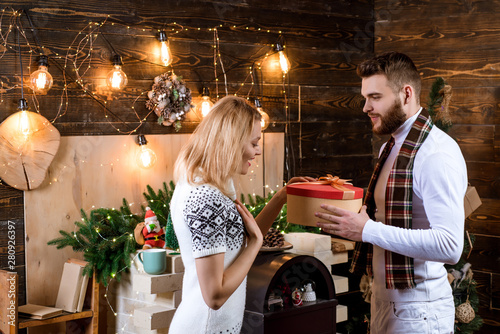 gifts to give to girlfriend