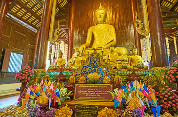 Canvas Print - Altar of Wat Phan Tao Viharn, Chiang Mai, Thailand