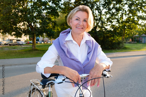 bicycle for 60 year old woman