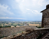 Fototapeta Do pokoju - Panorama della campagna e della montagna dalla città medievale di Assisi, Umbria, Italia 3