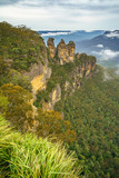 Fototapeta  - three sisters from echo point in the blue mountains national park, australia