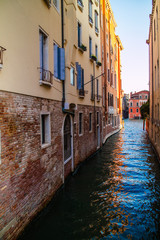 Wall Mural - Venezada Italia uma cidade unica com seus canais que são usados como ruas e avenidas com um frenetico vai e vem de embarcações. Uma das cidades mais bonitas da Italia