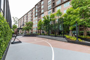 The basketball court in the condo