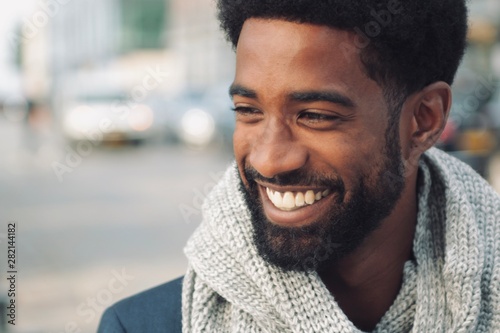 Photographie Beautiful happy man outside in the park
