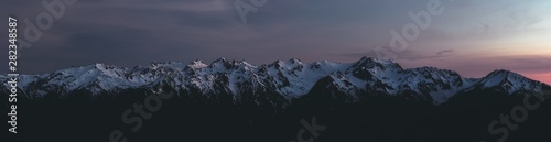 Fotografía Panorama of Olympic Mountain Range at Sunset
