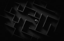 Metal Ball In The Maze