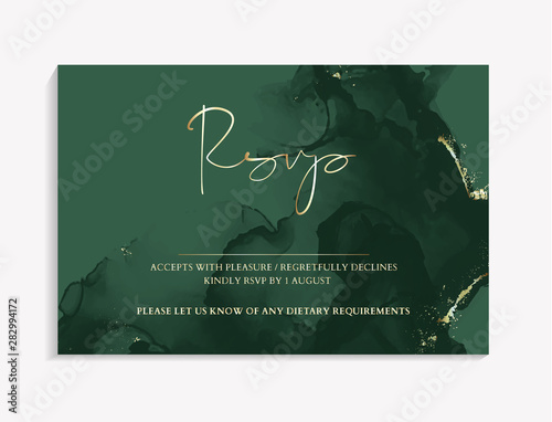 Fotografía Wedding rsvp template in green color