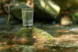 Fototapeta Łazienka - Natural water in a glass
