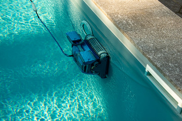 Wall Mural - Pool Cleaner Robot 