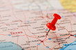 © Alexander - Red clerical needle on a map of USA, Texas and the capital Austin. Closeup Map Texas with Red Tack