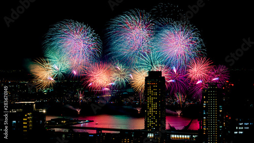 神戸ビーナスブリッジからの花火風景 Stock Photo Adobe Stock