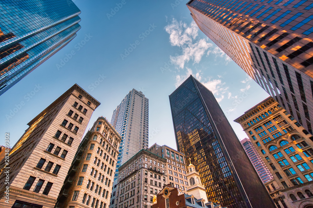 Boston downtown financial district and city skyline - obrazy, fototapety, plakaty 