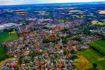 Wall Mural - Stadt Ganderkesee in Niedersachsen aus der Luft