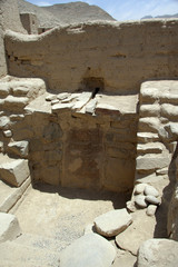 Canvas Print - Peru, Pisco. Pre-Inca ruins at Tambo Colorado (aka Puka Tampu in Quechua), circa late 15th century. Bath house.