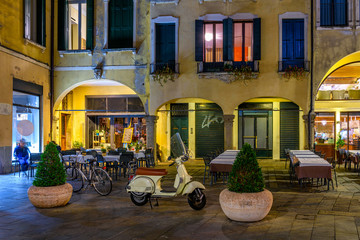 Fototapete - Night view of street in Padua (Padova), Veneto, Italy.